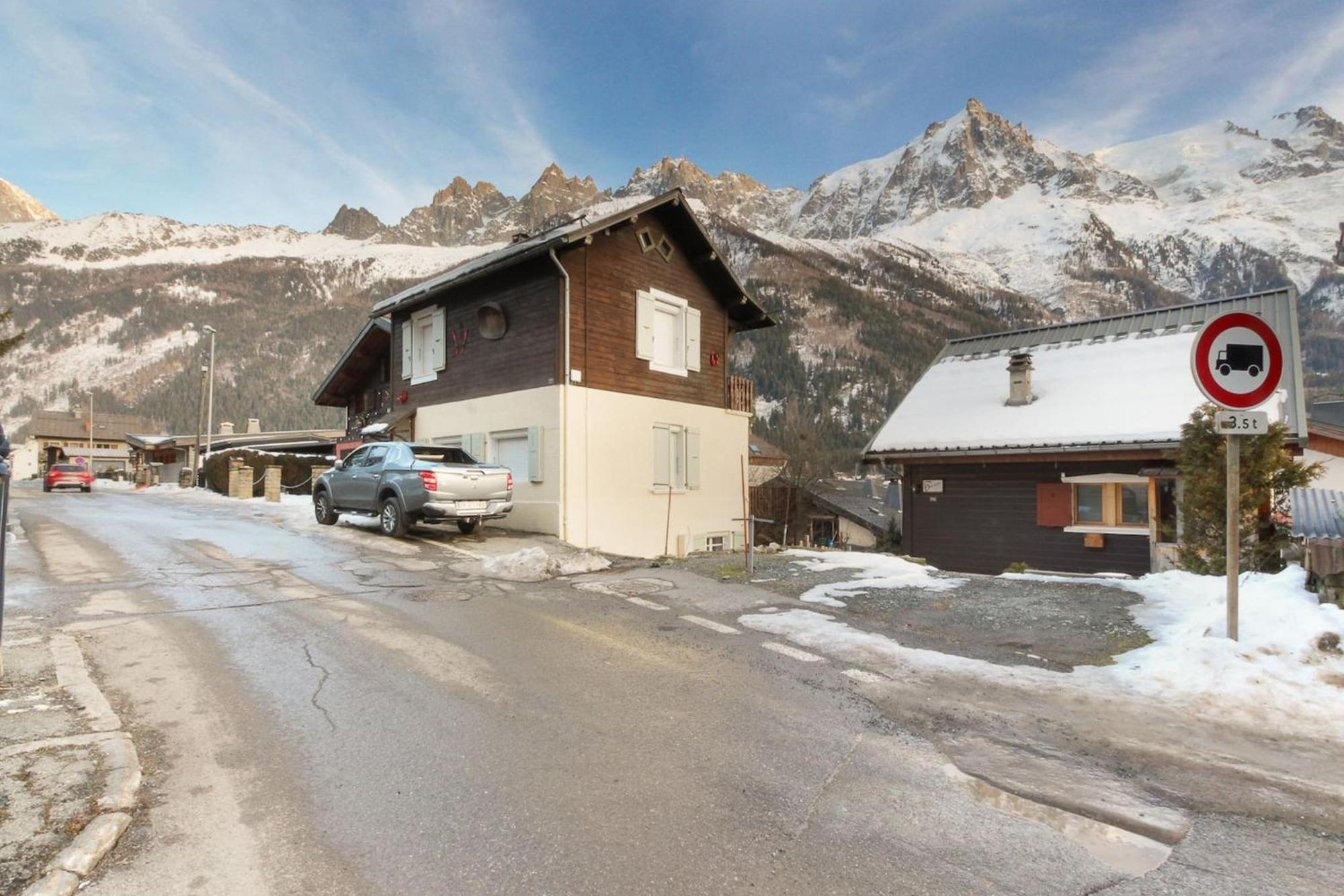 Les Alpins - Centre De Chamonix - Renove Avec Jardin Et Vue Imprenable Sur Le Montblanc Lägenhet Exteriör bild