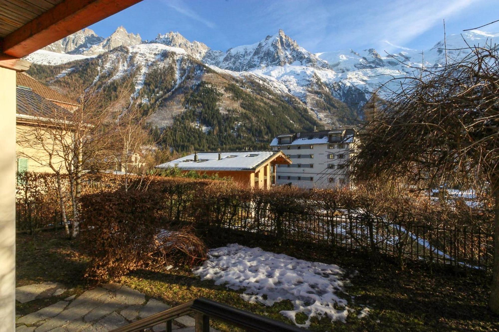 Les Alpins - Centre De Chamonix - Renove Avec Jardin Et Vue Imprenable Sur Le Montblanc Lägenhet Exteriör bild